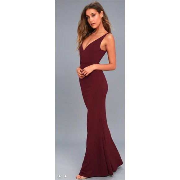 Lulus Dresses & Skirts - Lulus Melora Floor Length Mermaid Style Burgundy Dress Size S, NWT